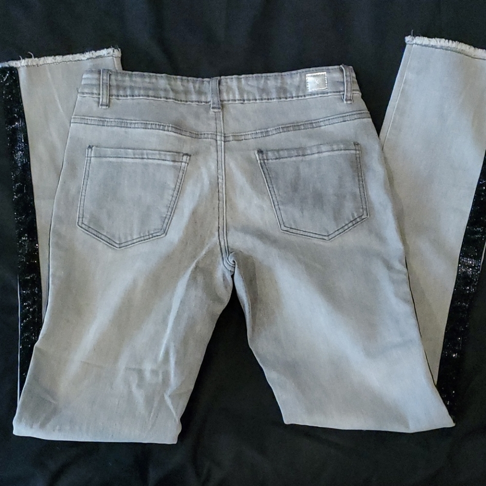 Jeans - Picture 2 of 4